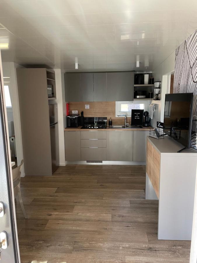 Mobile Home Peponi Del Mar, Brand New ビオグラード・ナ・モル エクステリア 写真