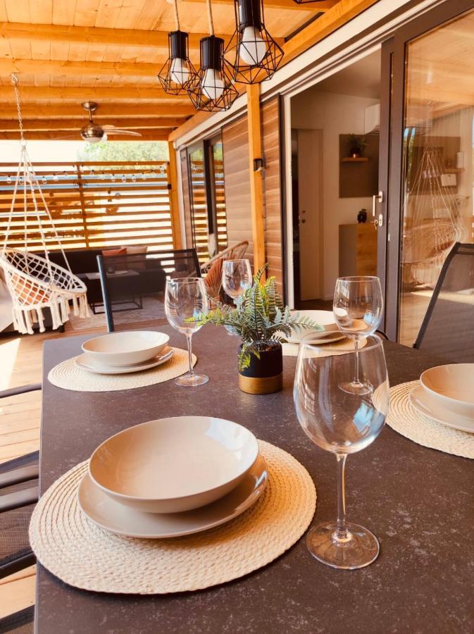 Mobile Home Peponi Del Mar, Brand New ビオグラード・ナ・モル エクステリア 写真