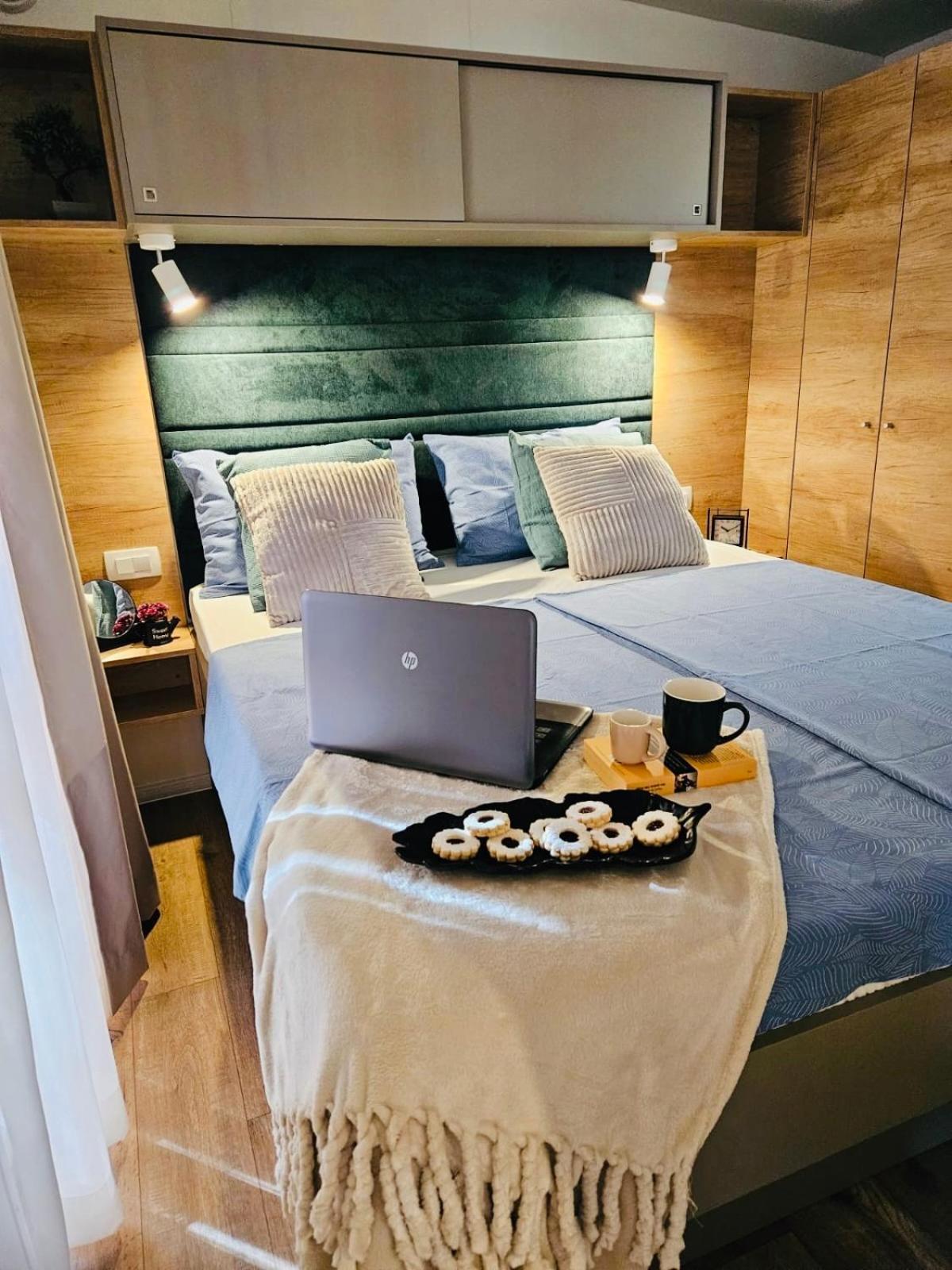Mobile Home Peponi Del Mar, Brand New ビオグラード・ナ・モル エクステリア 写真