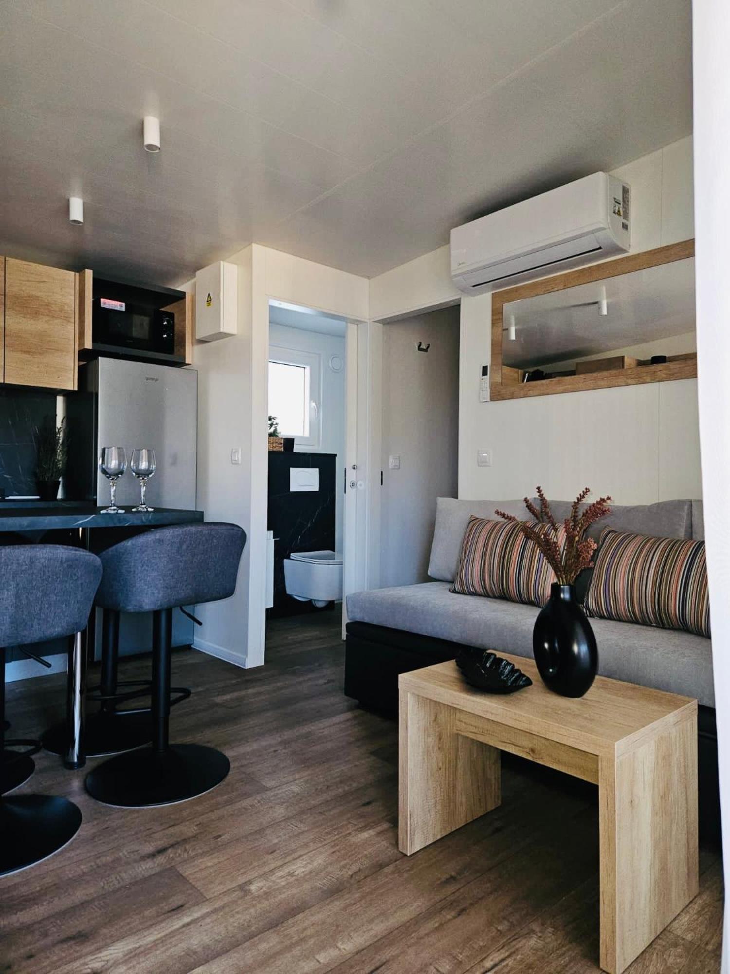 Mobile Home Peponi Del Mar, Brand New ビオグラード・ナ・モル エクステリア 写真