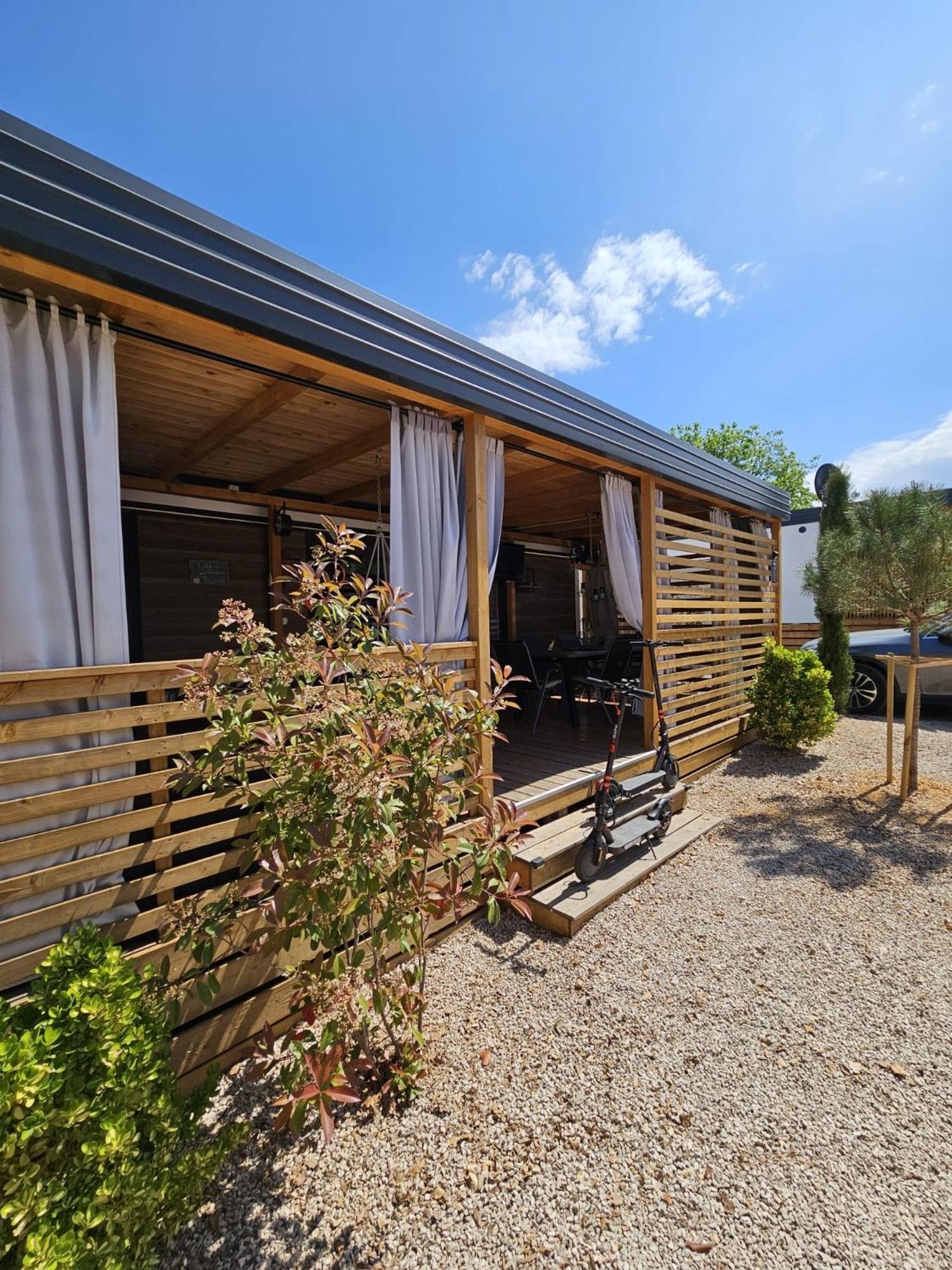 Mobile Home Peponi Del Mar, Brand New ビオグラード・ナ・モル エクステリア 写真
